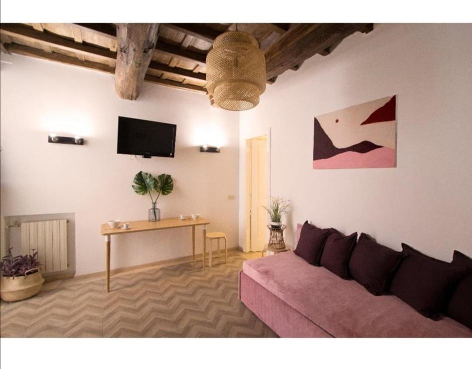 Lovely Apartments In City Centre "Third Floor, Without Elevator" 로마 외부 사진